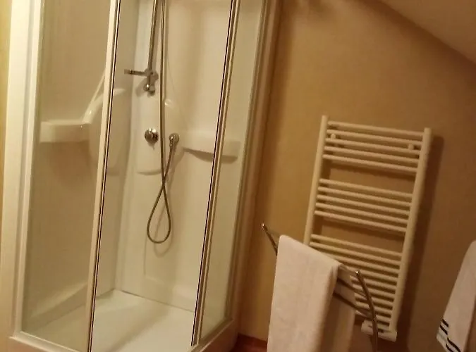 Du Marronnier Nocleg ze śniadaniem *